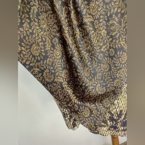 VINTAGE ECHO LONG SCARF GOLD ON BLACK - Picture 7 of 9